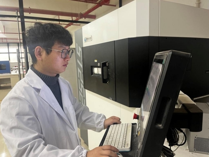 大发娱乐
学子昝君：做科研路上的探索者与服务者