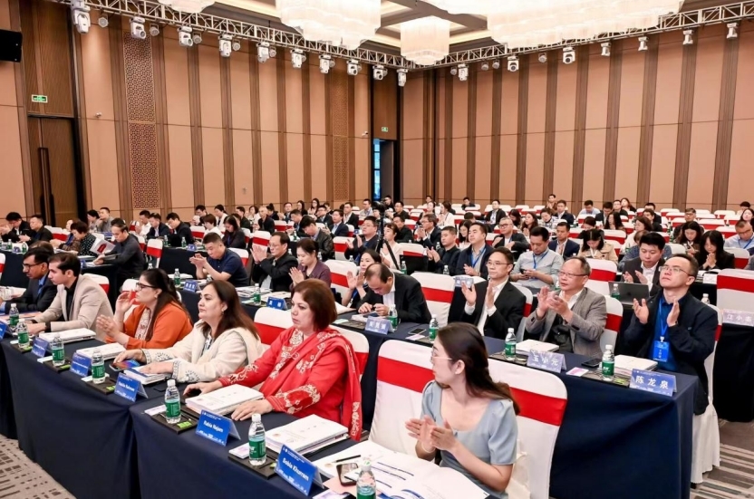 第二十八届全国高校法大发娱乐
院长（系主任）联席会议暨中巴经济走廊法律研讨会在赣州召开