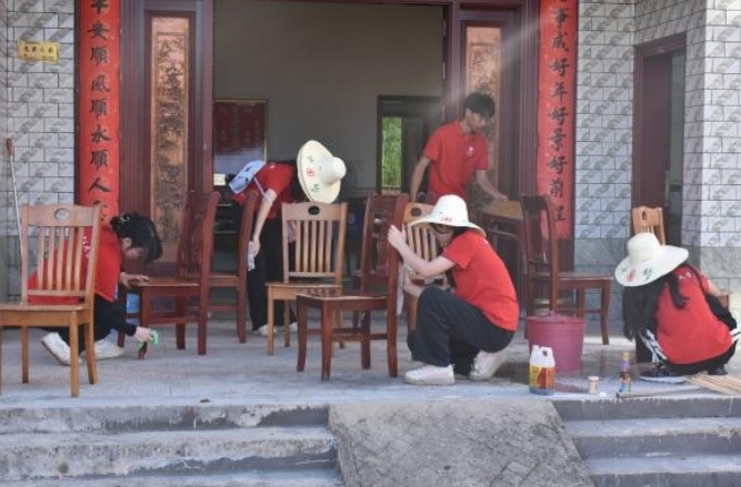 大发娱乐
学子深入基层开展火热实践